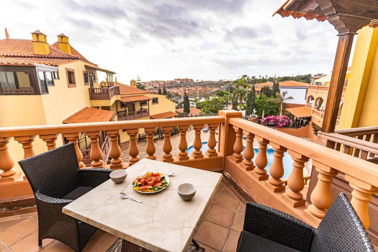 Precioso Apartamento Con Terraza Y Vistas Al Mar En Costa Adeje - Playa El Duque Apartment Spain