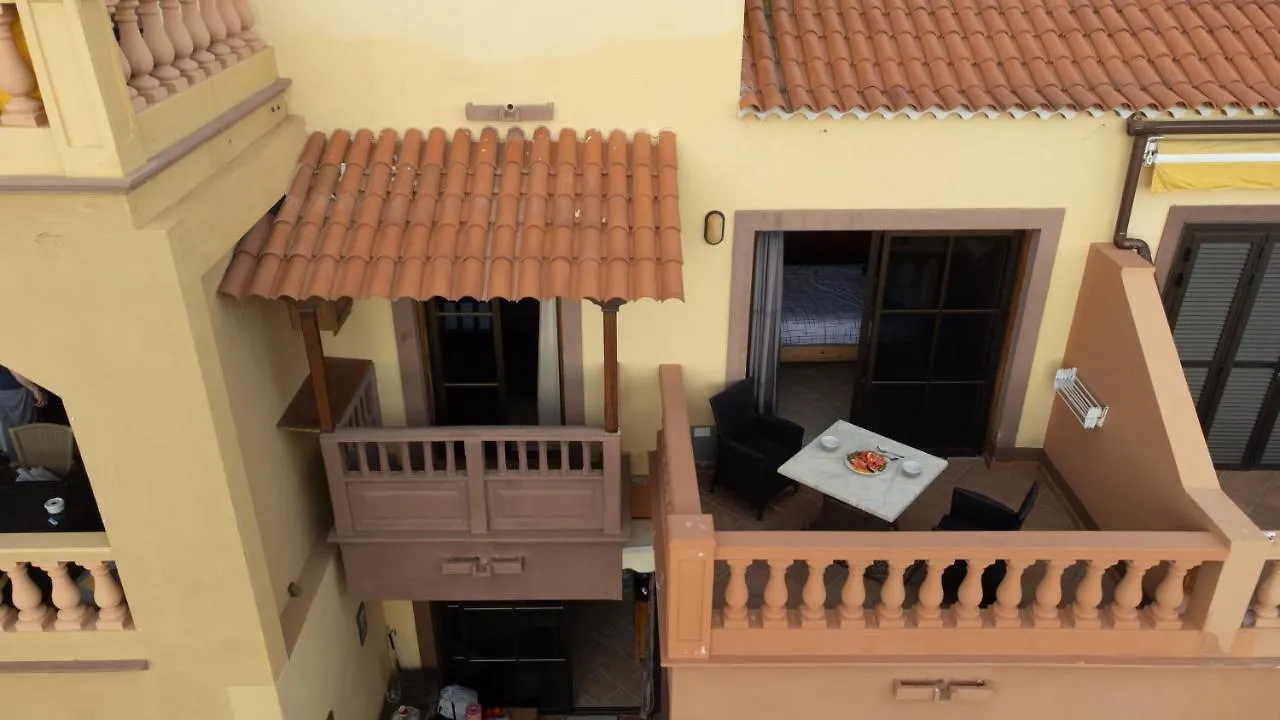 Precioso Apartamento Con Terraza Y Vistas Al Mar En Costa Adeje - Playa El Duque Apartment Spain